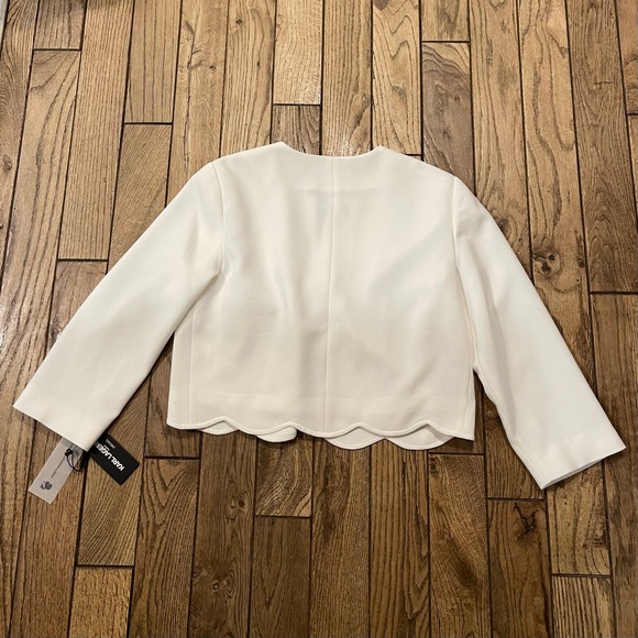 NWT Karl Lagerfeld Paris Scalloped Hem Cropped Jacket - Ivy White, Size S - Picture 3 of 7